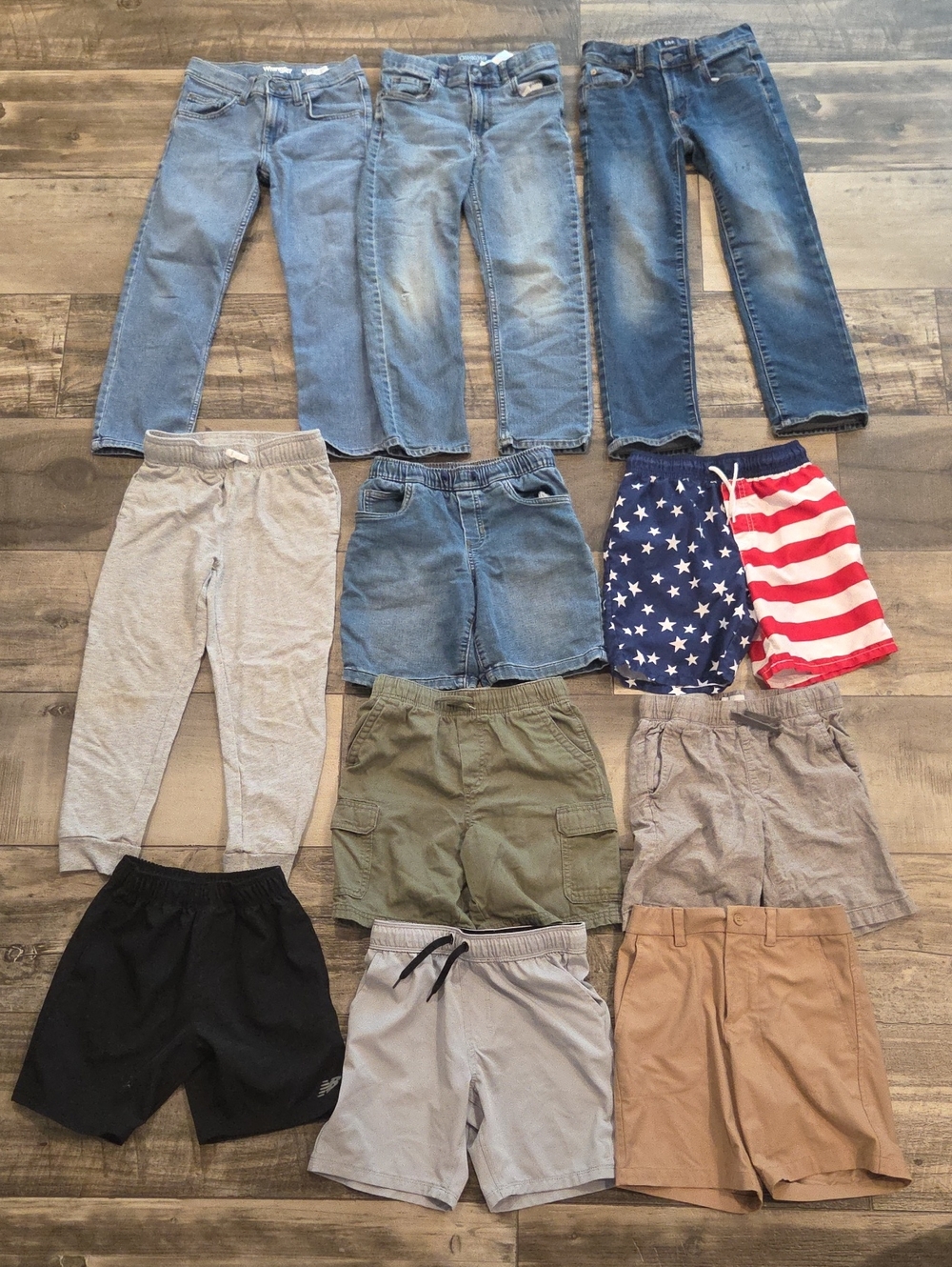 Boys Bundle Pants/shorts Size 8